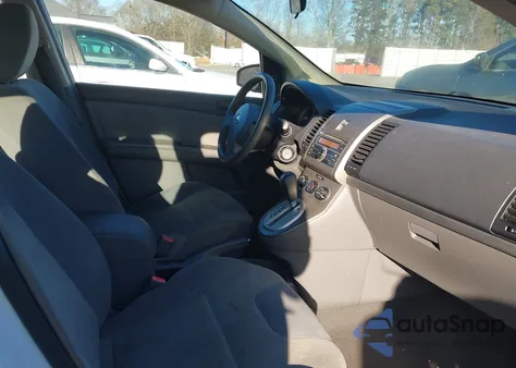 2009 Nissan Sentra 2.0 from USA, damaged, VIN 3N1AB61E69L613884